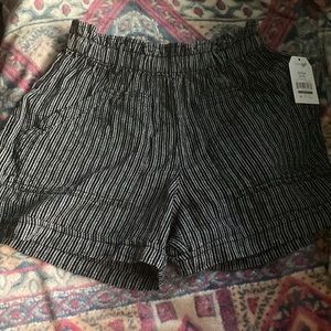Linen shorts